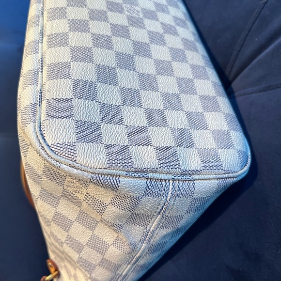 *SOLD* Authentic Louis Vuitton Neverfull MM - Picture 6 of 9